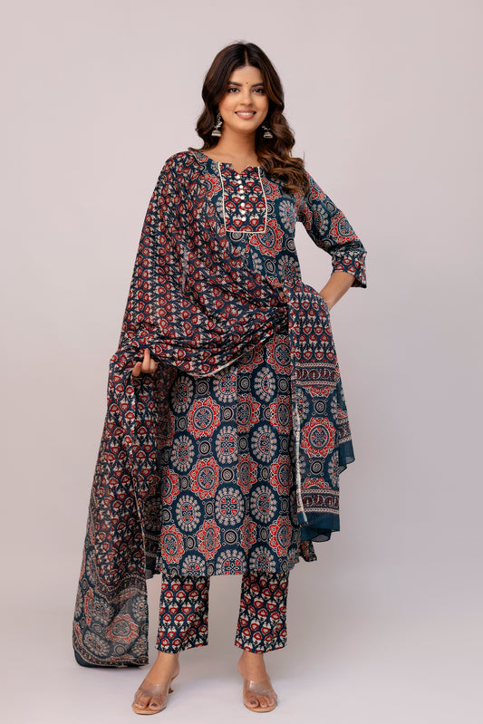 Navy coloue suit for girl